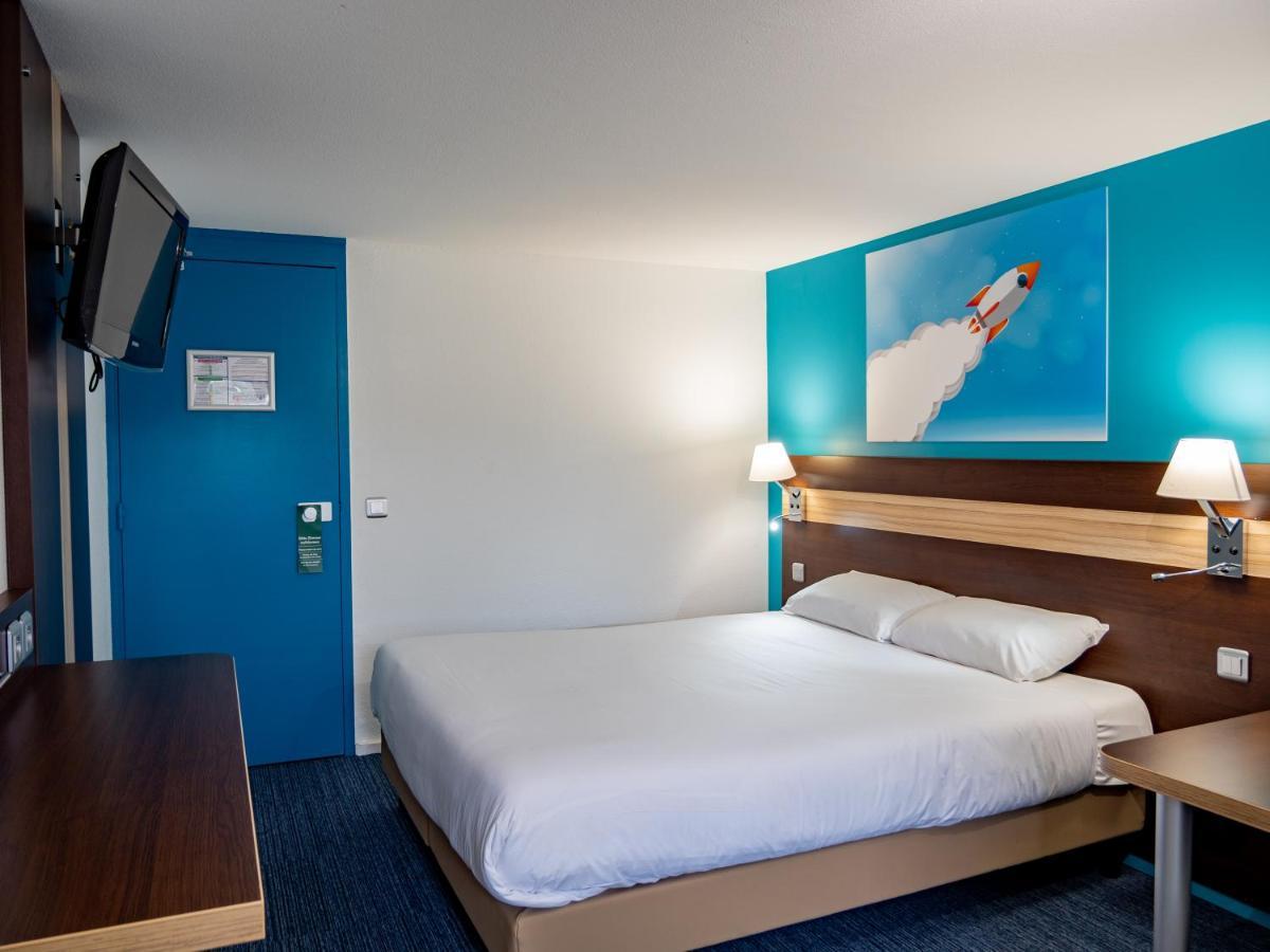 Contact Hotel Restaurant La Chaumiere Entre Orgeval Et Flins A13 Sortie 8 莱斯米路 外观 照片