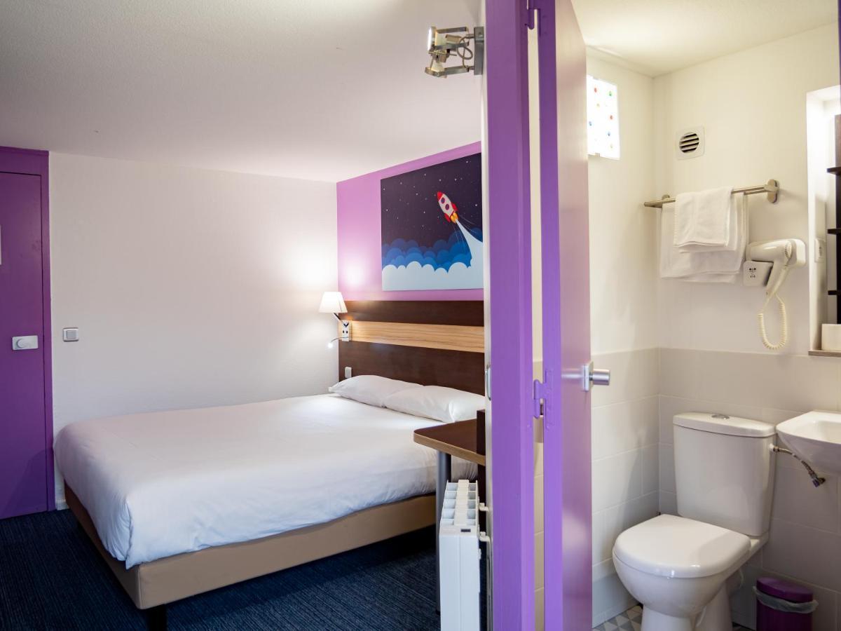 Contact Hotel Restaurant La Chaumiere Entre Orgeval Et Flins A13 Sortie 8 莱斯米路 外观 照片