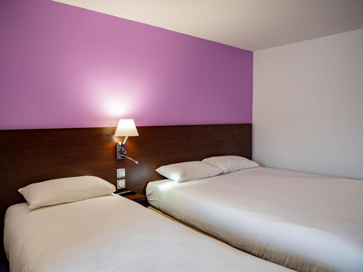 Contact Hotel Restaurant La Chaumiere Entre Orgeval Et Flins A13 Sortie 8 莱斯米路 外观 照片