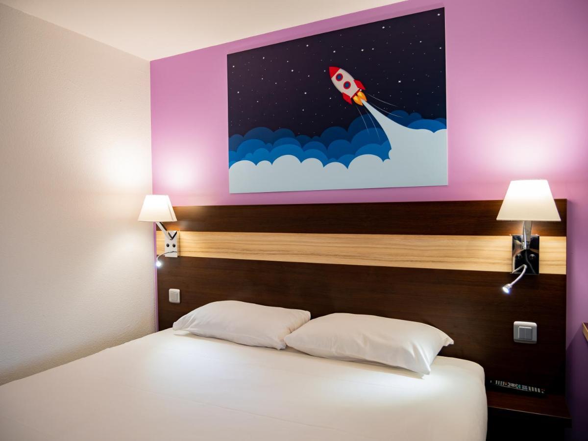 Contact Hotel Restaurant La Chaumiere Entre Orgeval Et Flins A13 Sortie 8 莱斯米路 外观 照片