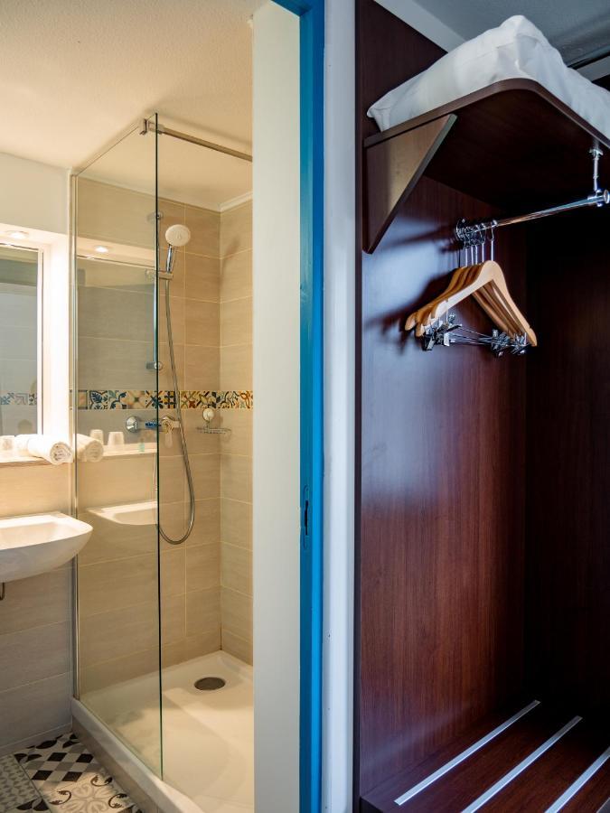 Contact Hotel Restaurant La Chaumiere Entre Orgeval Et Flins A13 Sortie 8 莱斯米路 外观 照片