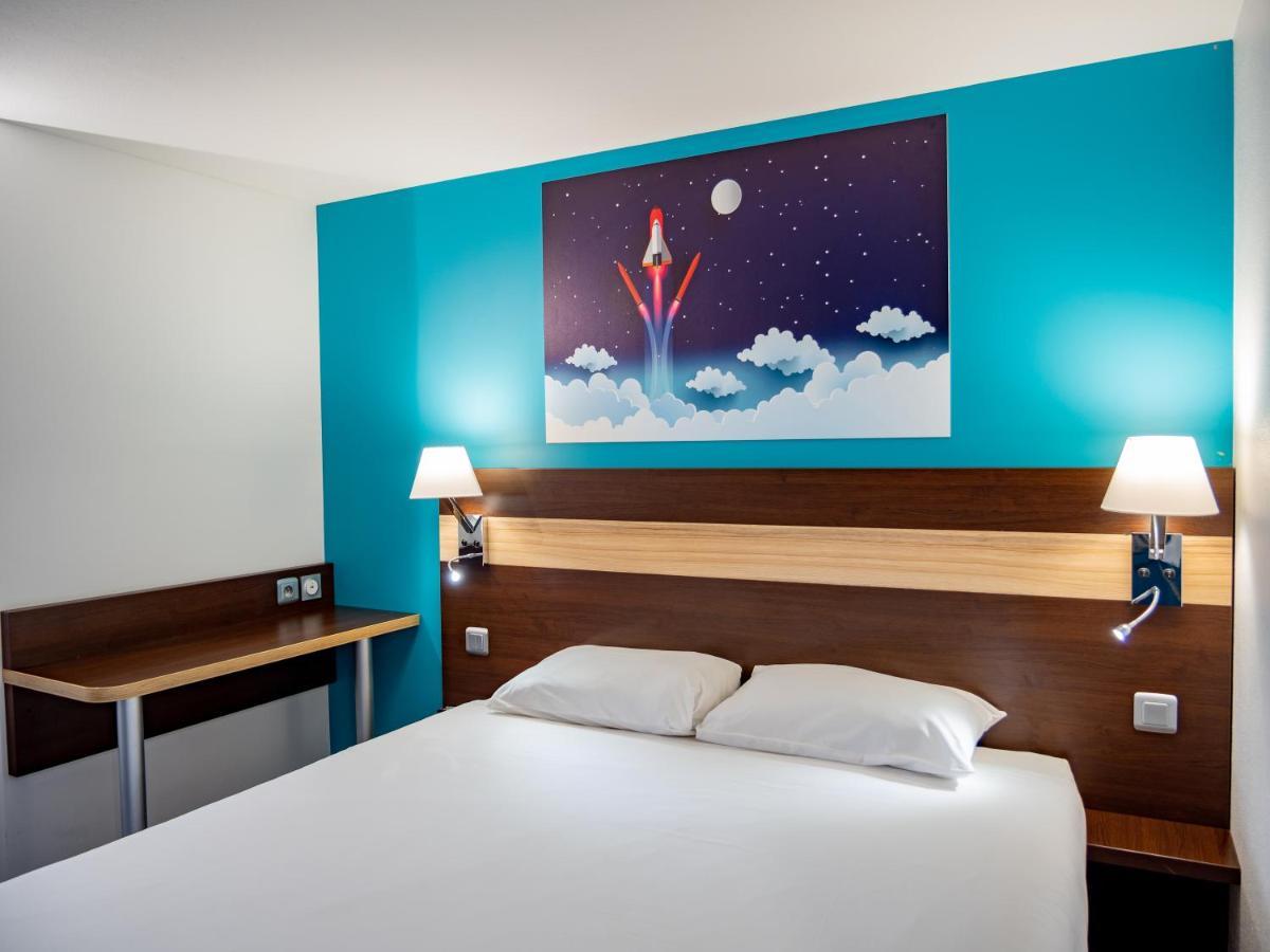 Contact Hotel Restaurant La Chaumiere Entre Orgeval Et Flins A13 Sortie 8 莱斯米路 外观 照片