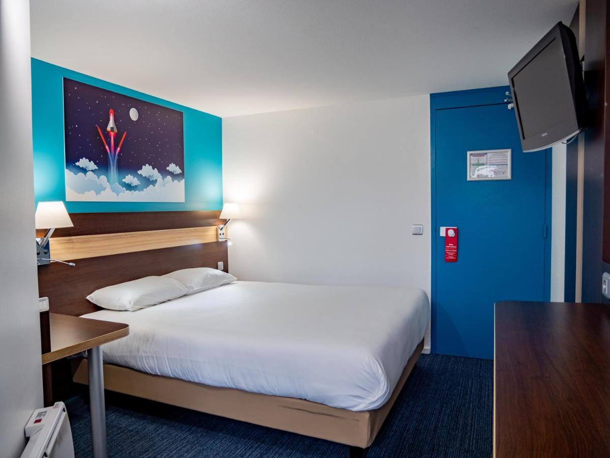 Contact Hotel Restaurant La Chaumiere Entre Orgeval Et Flins A13 Sortie 8 莱斯米路 外观 照片