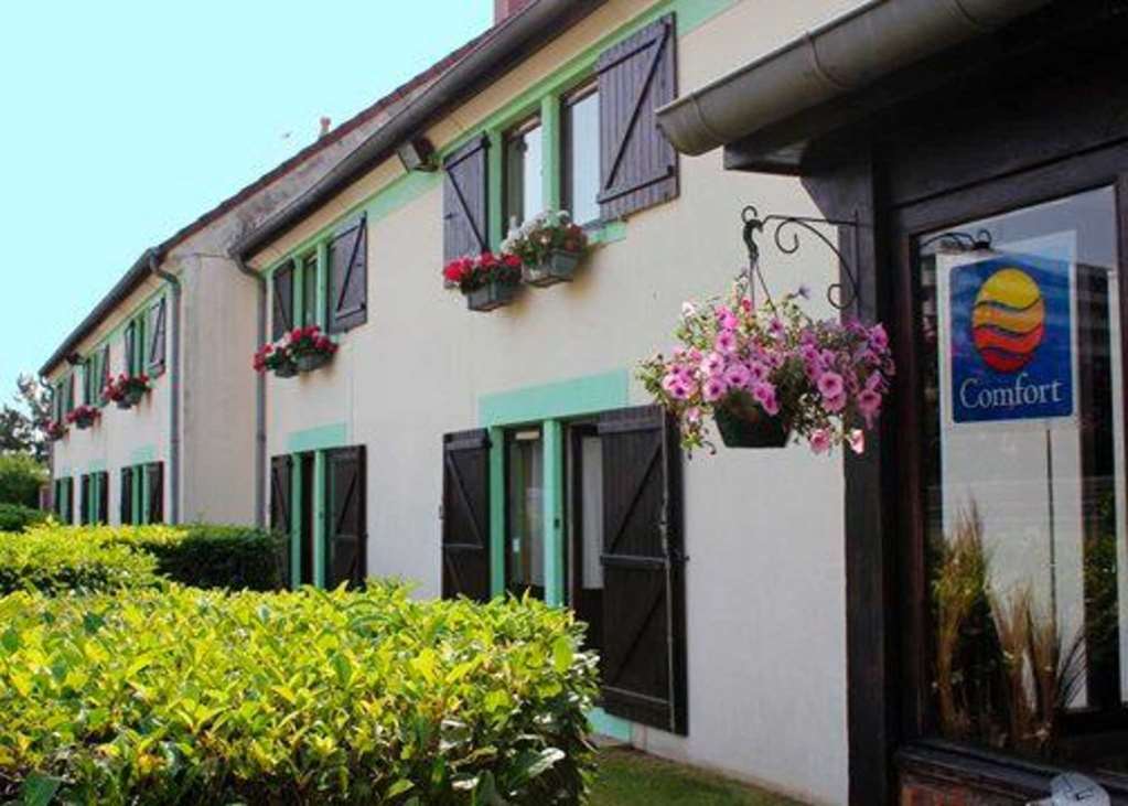 Contact Hotel Restaurant La Chaumiere Entre Orgeval Et Flins A13 Sortie 8 莱斯米路 外观 照片